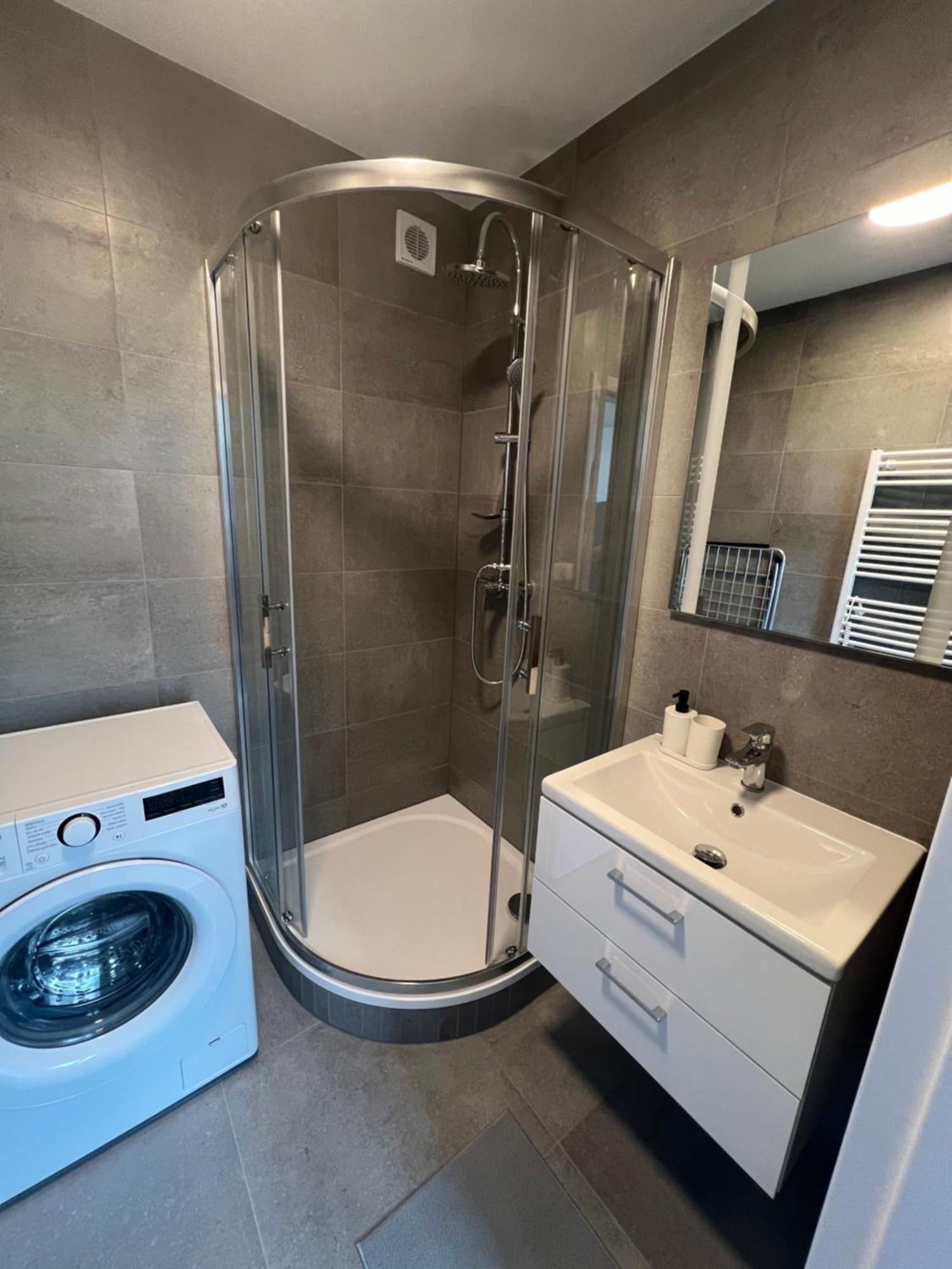 Ren Apartment Зноймо Экстерьер фото